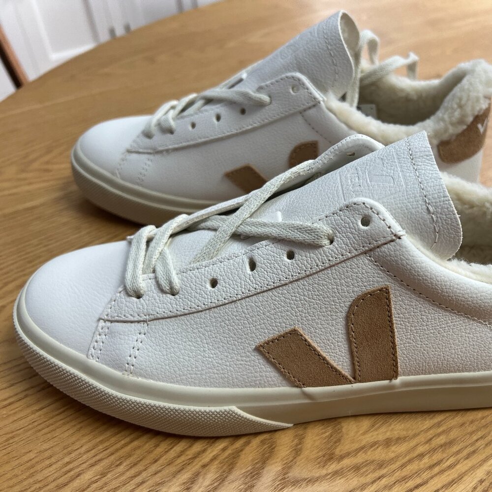 NIB Veja Campo Winter Shearling Sneakers 39 (US 8) White/Desert